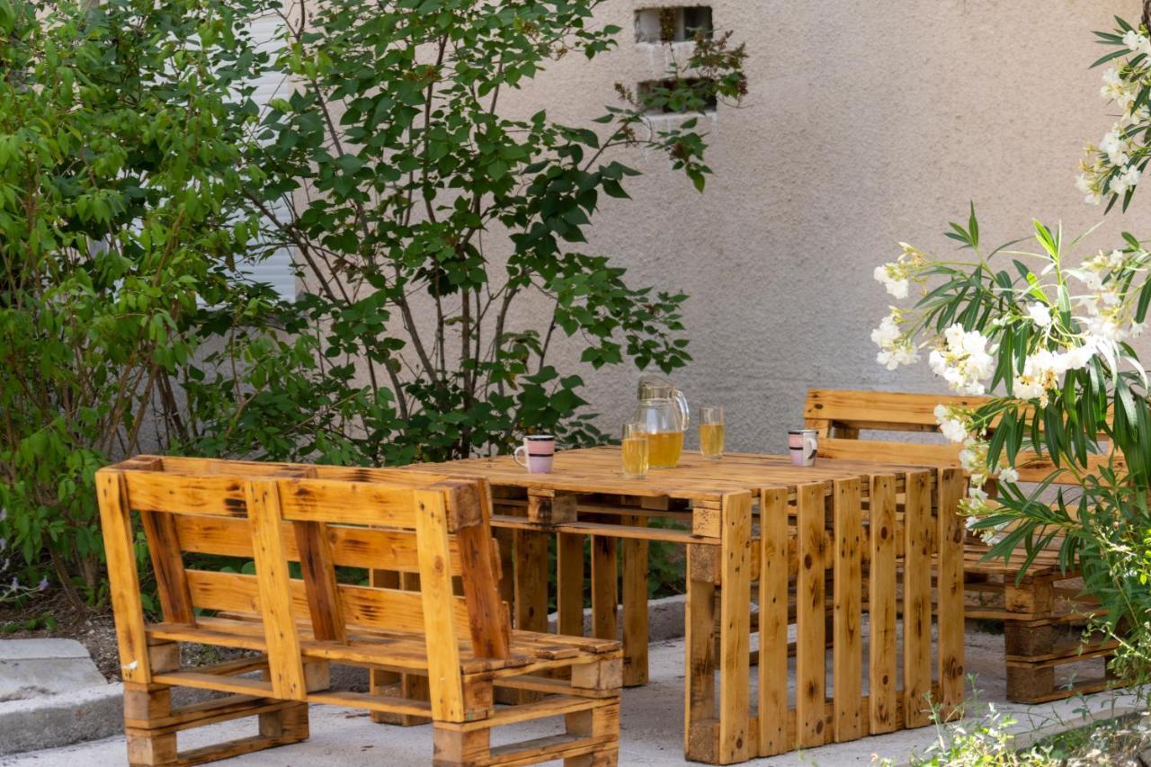 Apartman Curcic Книн Екстер'єр фото